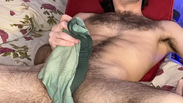 Snapshot of Stick_Twlx chatting on 12-21-24, 08:32 Stick Twlx online show from 12-21-24, 08:32