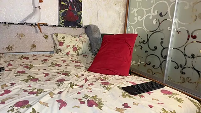 Snapshot of Stick_Twlx chatting on 10-03-25, 08:17 Stick Twlx online show from 10-03-25, 08:17