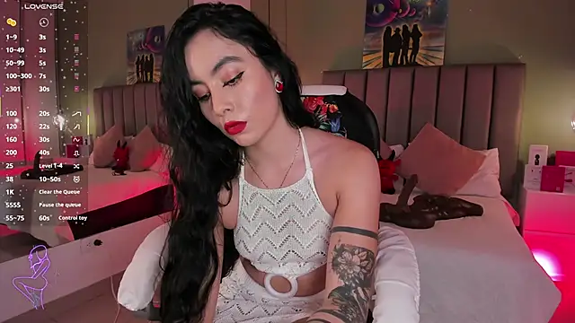 Snapshot of Samaanthaa_ chatting on 11-12-25, 11:25 Samaanthaa online show from 11-12-25, 11:25