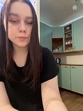 Snapshot of Marylallka5 chatting on 02-04-25, 04:37 Marylallka5 online show from 02-04-25, 04:37
