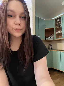 Snapshot of Marylallka5 chatting on 02-06-25, 12:16 Marylallka5 online show from 02-06-25, 12:16