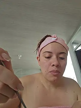 valery mora online show from 10-27-25, 04:44