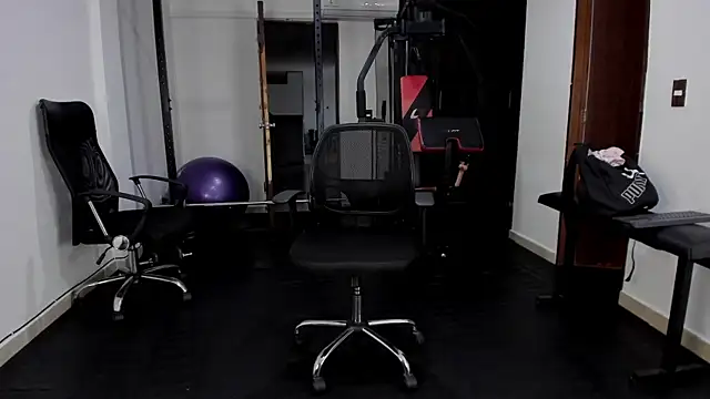 CoupleBigAss online show from 12-20-24, 10:49