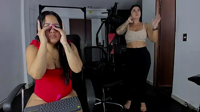 CoupleBigAss online show from 12-30-24, 11:15