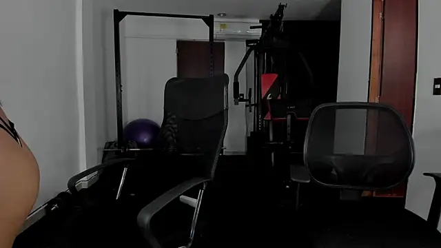 CoupleBigAss online show from 01-07-25, 12:09