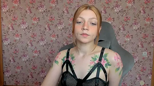 Snapshot of Lolly_Haze chatting on 06-09-26, 04:13 Lolly Haze online show from 06-09-26, 04:13