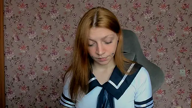Snapshot of Lolly_Haze chatting on 06-12-26, 04:11 Lolly Haze online show from 06-12-26, 04:11