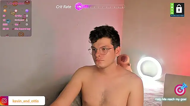 Snapshot of _Ottis_ chatting on 01-17-25, 11:40 Ottis online show from 01-17-25, 11:40