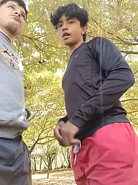 Snapshot of _Ottis_ chatting on 01-31-25, 04:48 Ottis online show from 01-31-25, 04:48