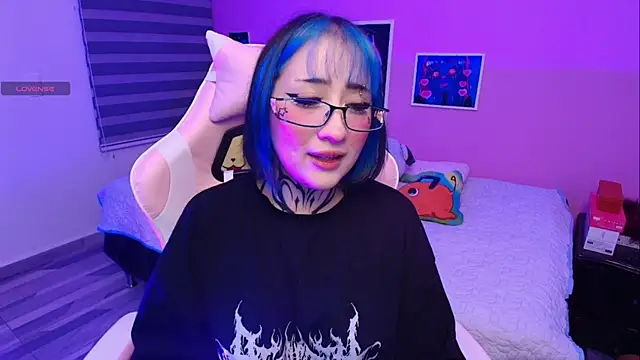 Snapshot of Miwa_violet chatting on 05-02-26, 02:38 Miwa violet online show from 05-02-26, 02:38