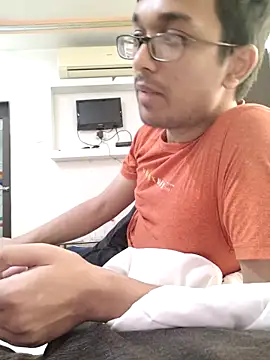 Snapshot of THE_NAKED_BOY chatting on 03-01-25, 03:53 THE NAKED BOY online show from 03-01-25, 03:53