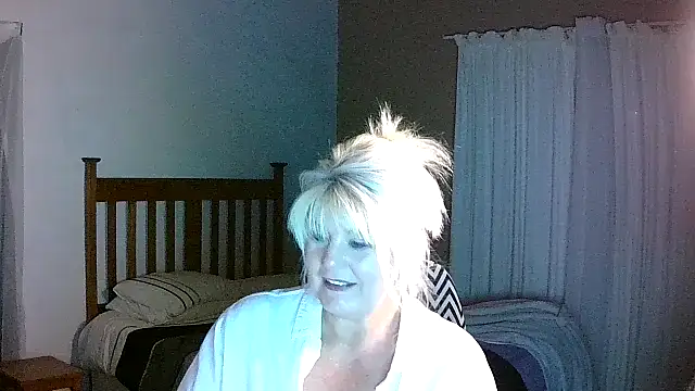 Snapshot of Miahotmilf chatting on 11-07-25, 09:04 Miahotmilf online show from 11-07-25, 09:04