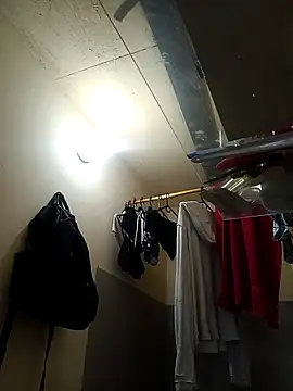 Dakary hot online show from 10-29-25, 07:37