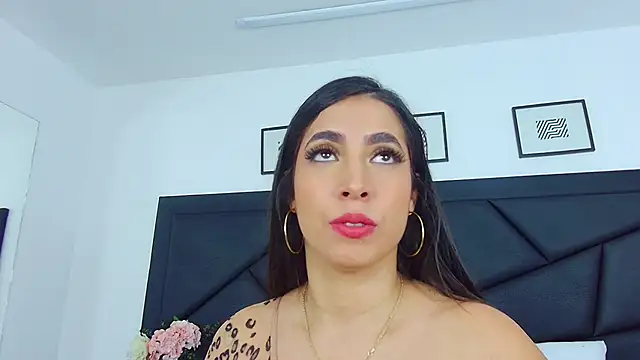 Snapshot of SophieCarther chatting on 02-28-25, 03:59 SophieCarther online show from 02-28-25, 03:59
