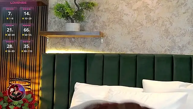 MonicaMoret online show from 07-16-26, 12:33