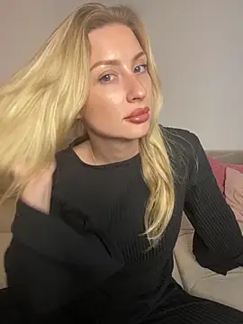 belle98 online show from 12-20-25, 02:46