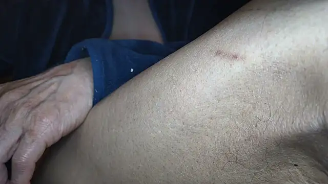 Snapshot of hidenyan02 chatting on 03-11-25, 03:45 hidenyan02 online show from 03-11-25, 03:45