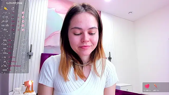 Kelly Cuutie online show from 03-21-25, 09:45