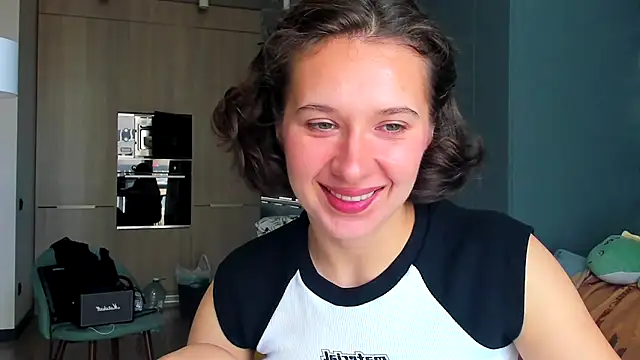 Lilith lutherlow online show from 10-02-25, 10:44