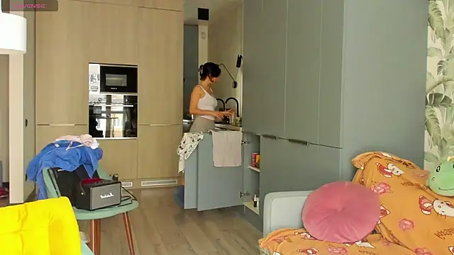 Lilith lutherlow online show from 10-04-25, 11:19