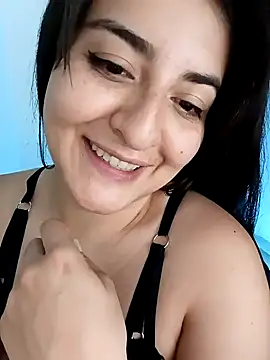 Snapshot of moritalatina chatting on 01-12-25, 08:47 moritalatina online show from 01-12-25, 08:47