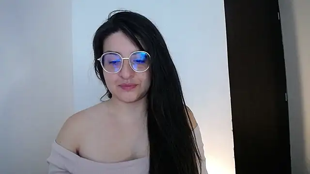 Snapshot of moritalatina chatting on 03-14-25, 12:43 moritalatina online show from 03-14-25, 12:43