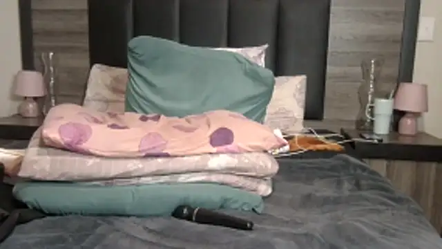 BigButt-MomJ75 online show from 04-21-26, 02:51