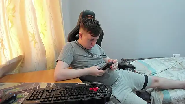 iliaskrislove online show from 04-24-26, 11:01