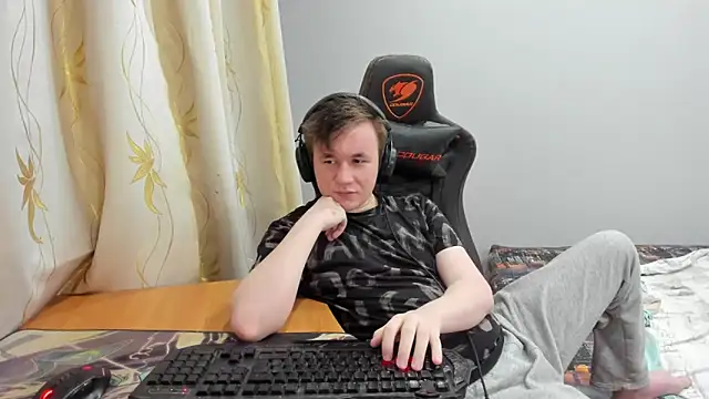 iliaskrislove online show from 06-10-26, 07:02