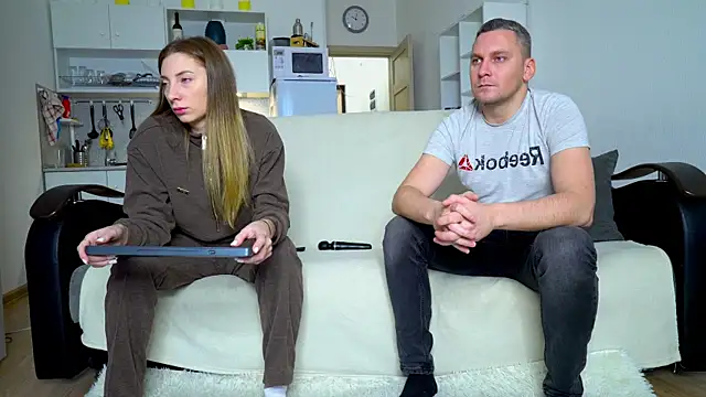 littlesweettifany online show from 11-18-25, 11:03