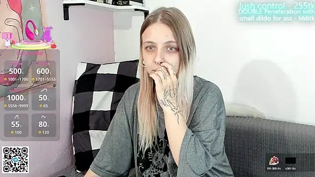 Alice Halle online show from 10-29-25, 02:52