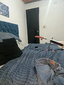 Snapshot of antonelaswete02 chatting on 03-14-25, 02:20 antonelaswete02 online show from 03-14-25, 02:20