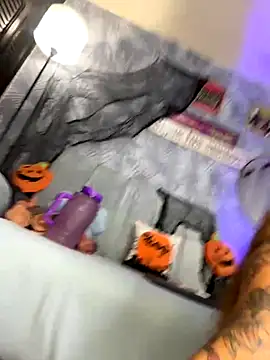 Snapshot of antonelaswete02 chatting on 10-27-25, 11:41 antonelaswete02 online show from 10-27-25, 11:41