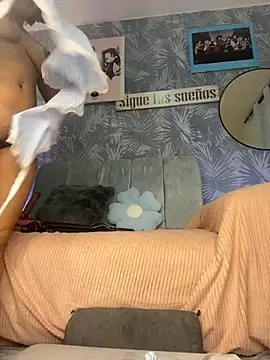 Snapshot of antonelaswete02 chatting on 11-15-25, 11:54 antonelaswete02 online show from 11-15-25, 11:54