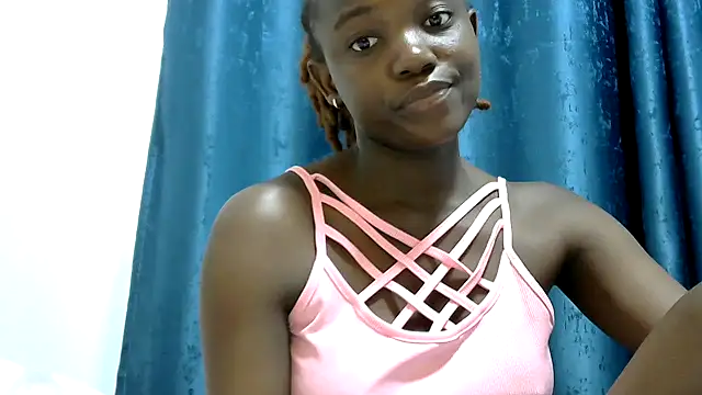 Snapshot of Latiffagodess chatting on 05-27-26, 05:15 Latiffagodess online show from 05-27-26, 05:15