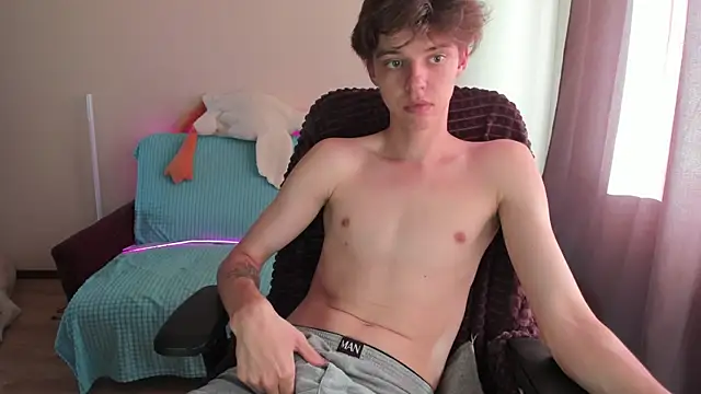 Snapshot of Liam_sexy1 chatting on 09-09-25, 12:48 Liam sexy1 online show from 09-09-25, 12:48