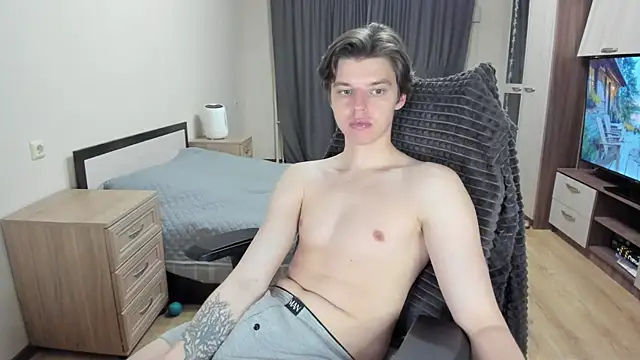 Liam sexy1 online show from 04-19-26, 07:27