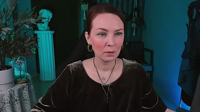 VandaRossi online show from 10-29-25, 09:11