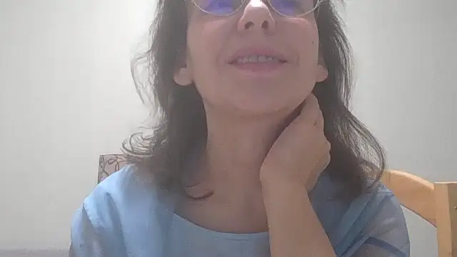 HollyJewel online show from 12-13-24, 04:16