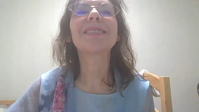 HollyJewel online show from 01-21-25, 09:15