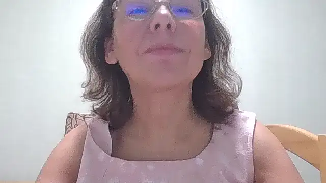 HollyJewel online show from 10-14-25, 05:03