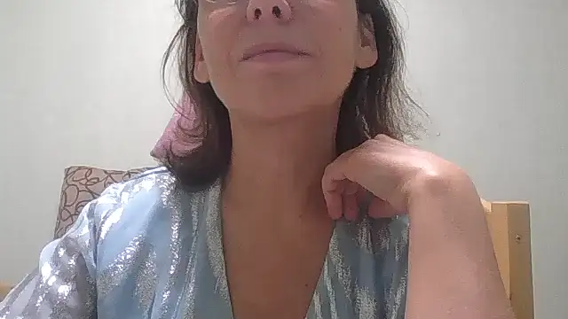 HollyJewel online show from 10-22-25, 06:51