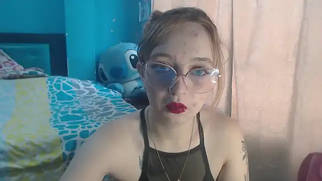 Liaroberts1 online show from 01-28-25, 12:11