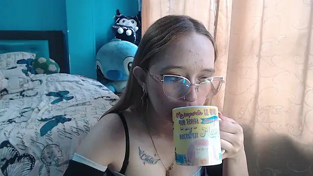 Liaroberts1 online show from 03-12-25, 12:04