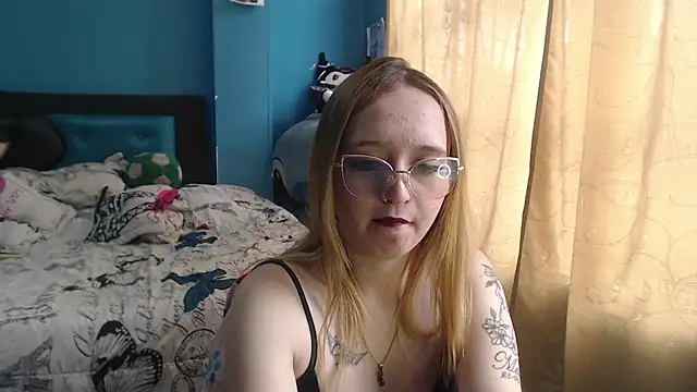 Liaroberts1 online show from 03-14-25, 06:18