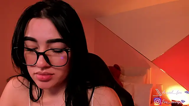 angeel fox online show from 12-21-25, 06:37