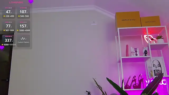 ArianaArianna online show from 05-29-26, 07:45