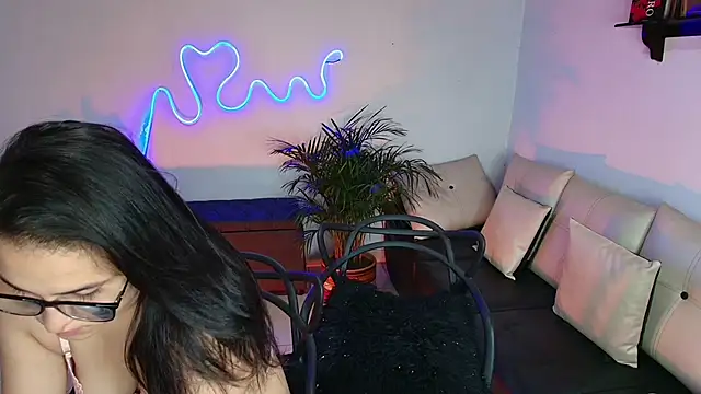 Jules n Gia online show from 02-02-25, 07:57