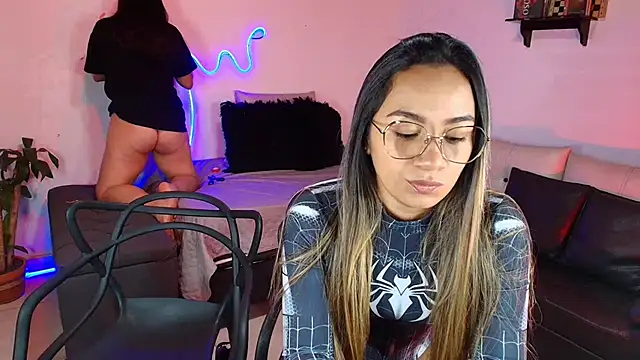 Jules n Gia online show from 02-23-25, 09:16