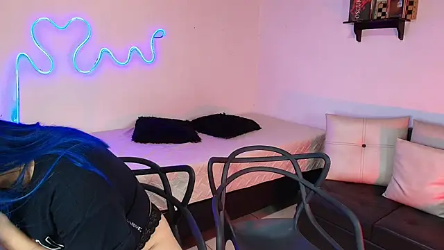 Jules n Gia online show from 03-07-25, 09:27